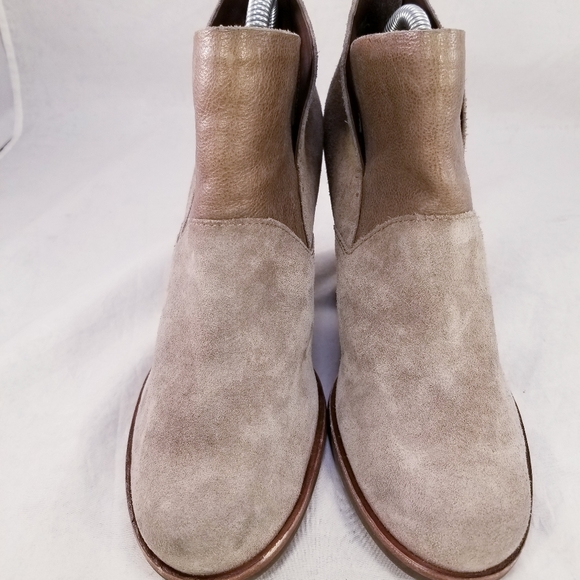 KORK-EASE WOMEN ANKLE  BROWN BOOTS BACK ZIPPER SIZE 6.5 M - Picture 5 of 10